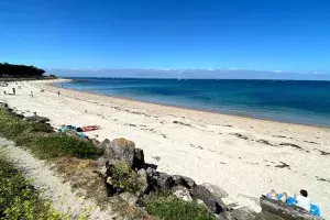Farniente sur la plage du Conguel
